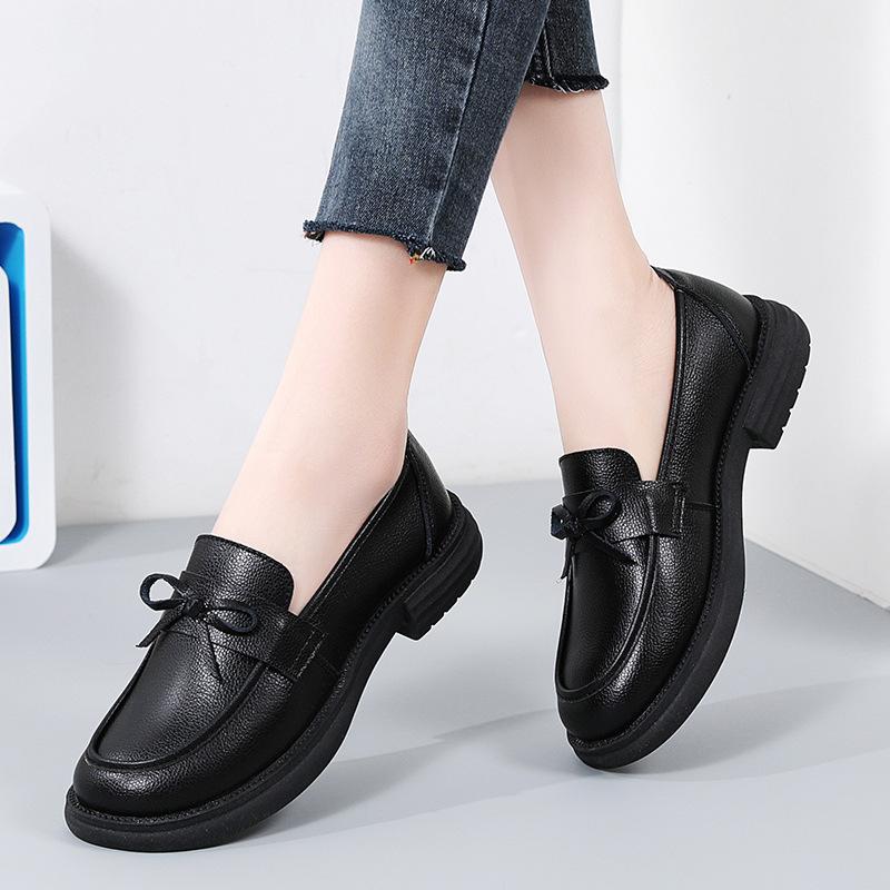 Genuine Leather Loafers for Women In FallSeason and ColdSeason BrandNew Style Bows for Women with Versatile Flat Heel Lazy FootPairs for One Foot
