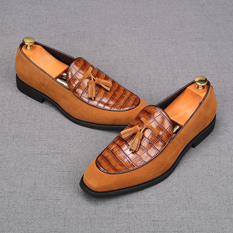 Fashion Fashion New Men's Tassels Suede Leather Patchwork Flats Shoes Male Designer Loafers Homecoming Wedding Dress Footwear