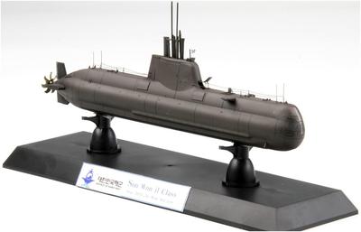 Wolfpack Design 1/350 South Korean Navy Son Wonil-class Submarine Westland Super Lynx Mk.99 Plastic Model Kit (WOLWP13503) In Pre-painted Color