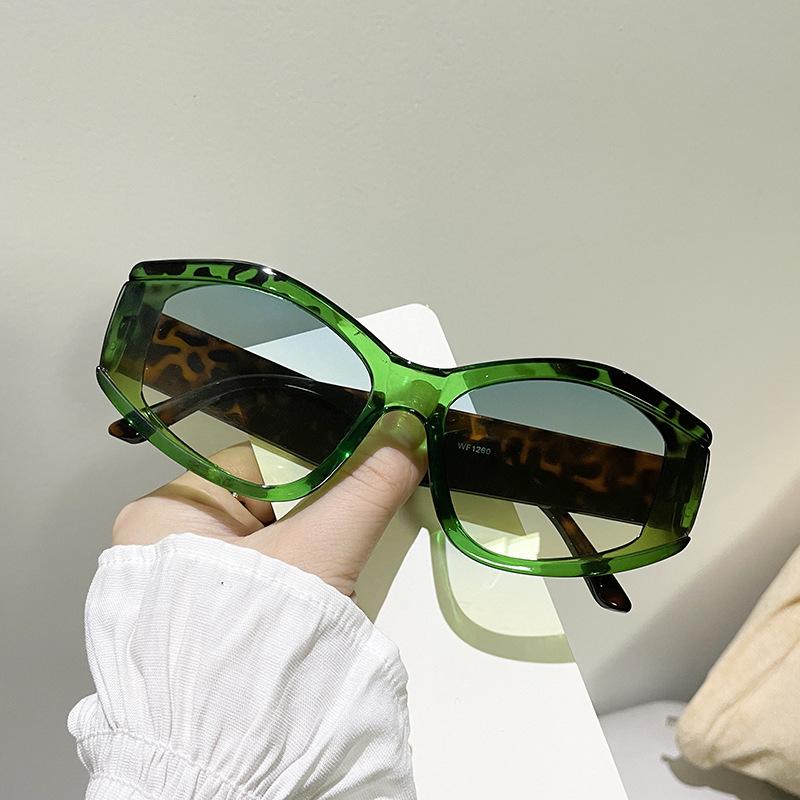 New Fashion Sunglasses Women Shaped Large Frame Decorative Sun Glasses Men Colorful Trendy Full Frame Sungnies Uv400