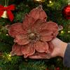 Retro Light Luxury Weihnachten Magnolie Goldene Blütenblätter Künstliche Blumen für Hochzeit und Schneeszene Hintergrund-Arrangement.