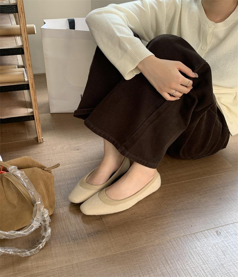 

Французские балетки на мягкой подошве для женщин на осень 2025 года, новые модели, бабушкины туфли с неглубоким вырезом для ношения с юбками, Мэри Джейн 39