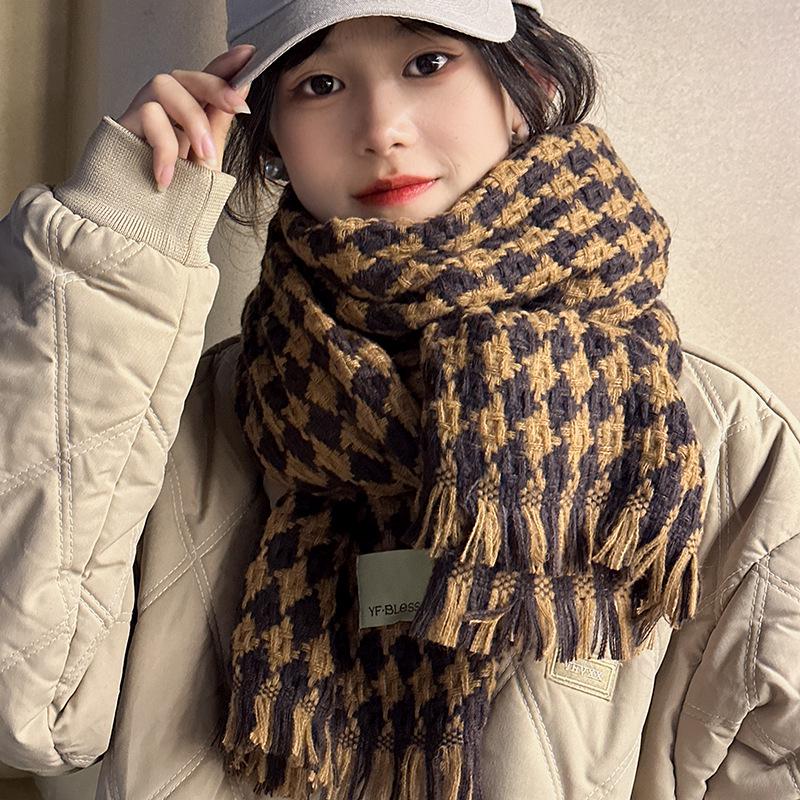 Luochi Caramel Sea Salt Houndstooth Plaid Knit Scarf - Versatile, Thickened Winter Neckwear for Women