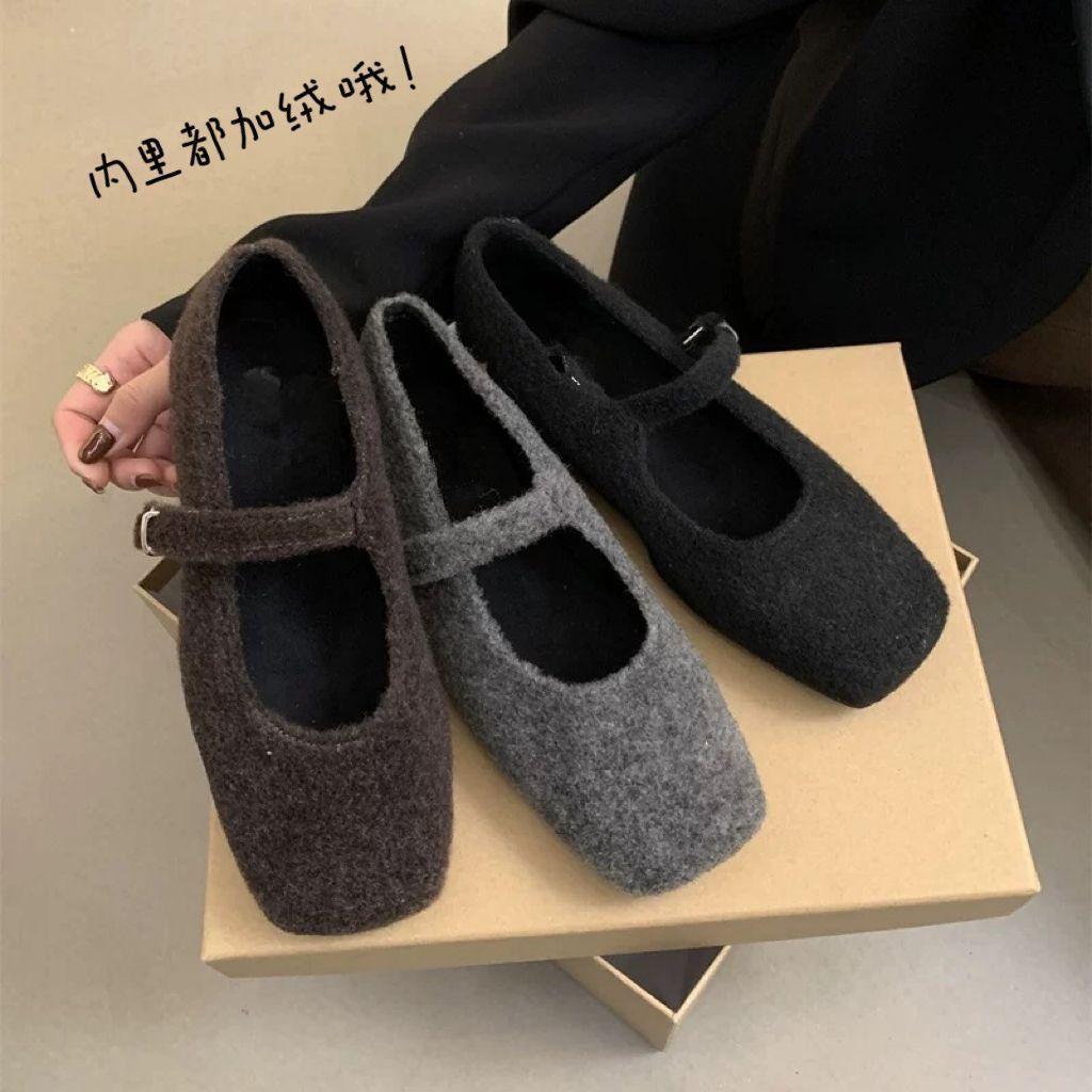 Fransk stil utländsk stil fluffiga dam retro Mary enkel skor 2025 höst och vinter nya high-end temperament plattbottnade mössor skor ytterkläde