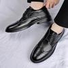 Einfarbige Schnür-Herren-Formalschuhe Atmungsaktiv im Sommer Runde Spitze Hohe Qualität Mode 39 Kleidung Rindsleder Gesellschaftsschuh Männlich