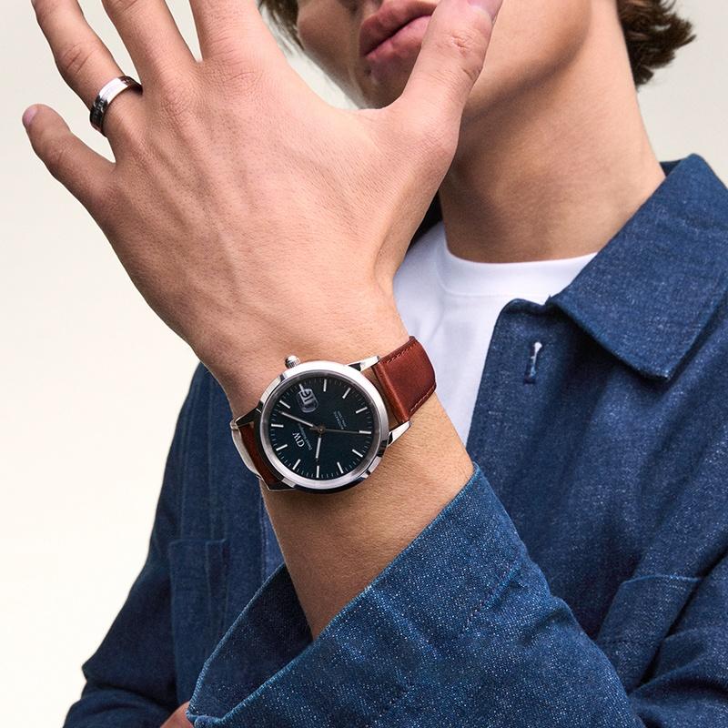 DANIEL WELLINGTON Watch Mechanical Movement 40MM Blue Dial Men's Watch Calendar DW00100755