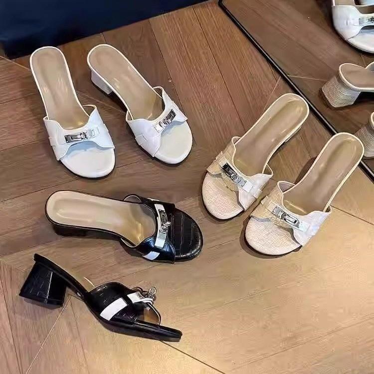 Slippers women's summer 2025 new French word with round head thick heel sandals wear versatile open-toed high heels