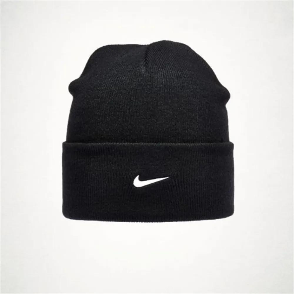 Шапка Peak Swoosh - 010 HF0187 1642410 FREE