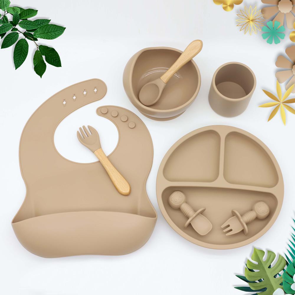 8PCS/Set Baby Silicone Tableware Set Baby Feeding Dishes BPA Free Bowl Plate Bibs Spoon Fork Sets Children Non-slip Dinnerware