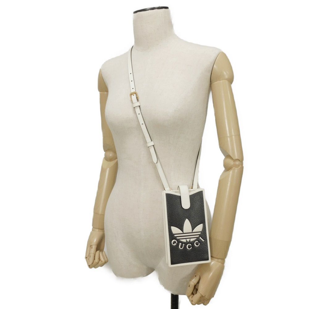 Used Adidas Smartphone Case 9539 702203 UZ38BT 1057 7921 Trefoil Logo Ivory Crossbody Unisex from Japan AUTHENTIC