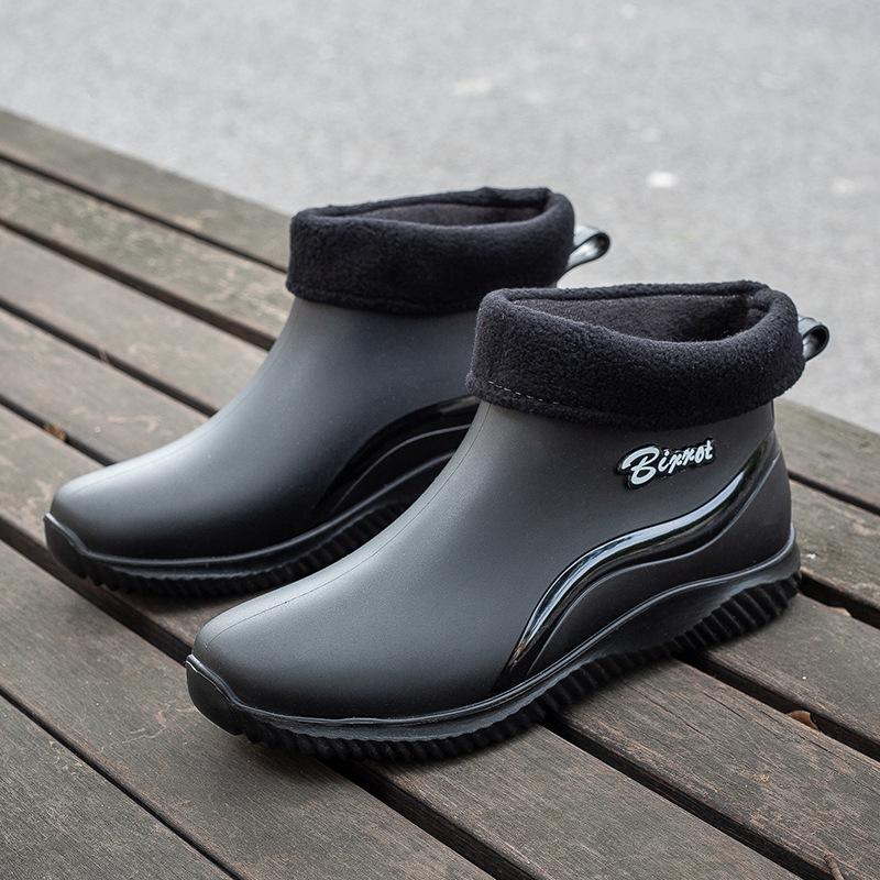 Men's and women's water shoes short tube thickened non-slip rubber shoes fashion shoes Martin snow kitchen waterproof boots couple rain shoes