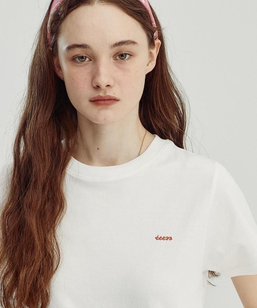 BETWEEN A AND B Eeeaa Essential Short Sleeve T-Shirt [White]