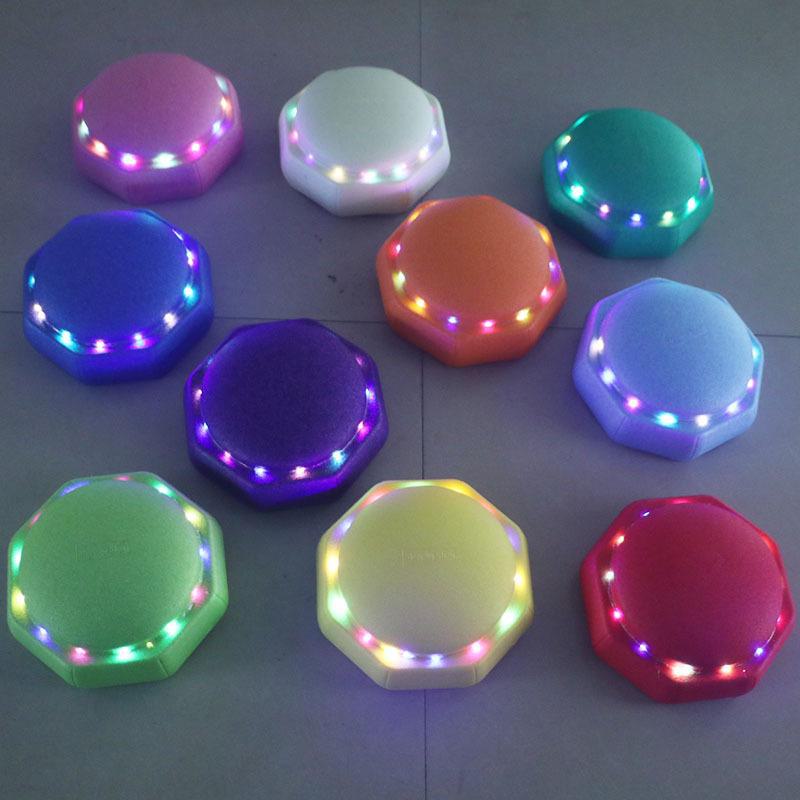 „Trittsteine für Kinder: Sensorisches Gleichgewicht und frühpädagogische Regenbogenpfade"