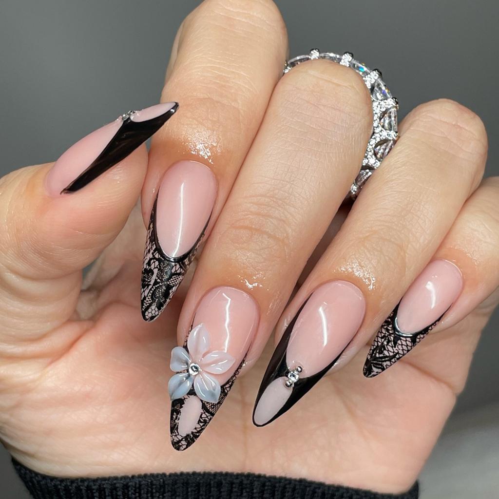 Black Halloween Press On Nails Stiletto Spider Web Design Long Reusable Fake Nails 24 Pcs