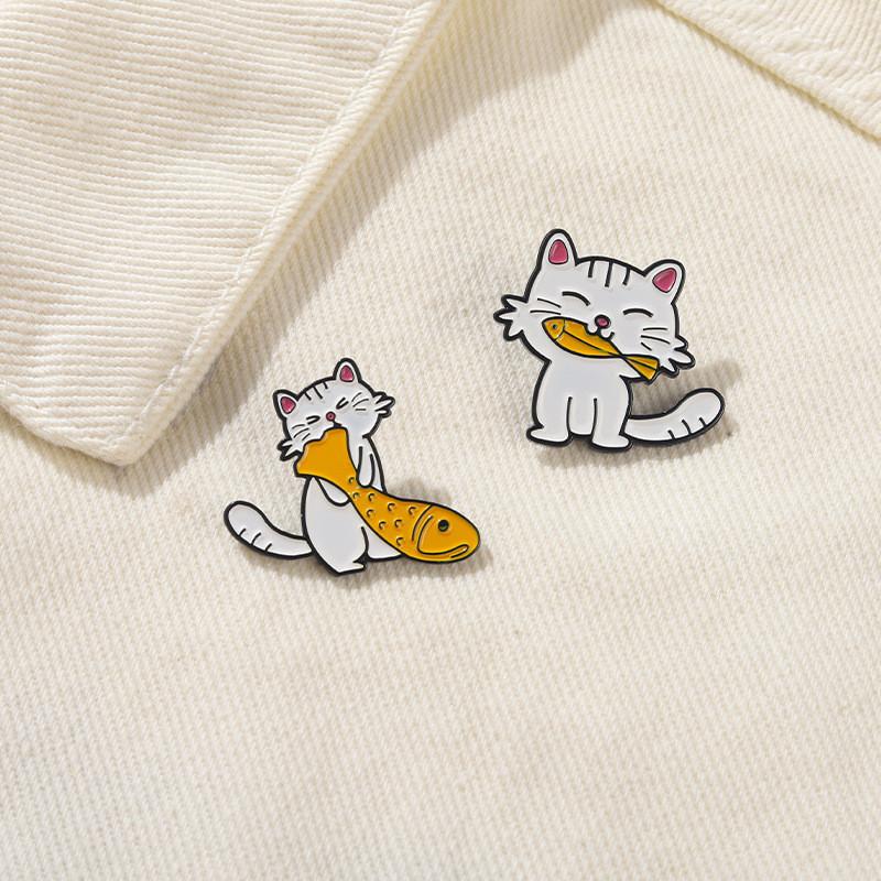 Cat Adorable Cartoon Brooch Cute Animal Design With Fish For Bags And Clothes Accessories