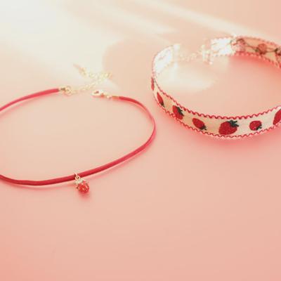 Pavasarinė/vasarinė miela braškių pakabuko chokerio karoliai - Japoniško ir Korėjietiško mergaitiškumo stilius