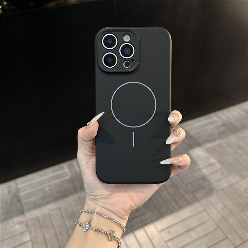 Fine ring magnetic suction is suitable for Apple 17promax mobile phone case, skin feeling iphone17 solid color magnetic case 15 silicone case.