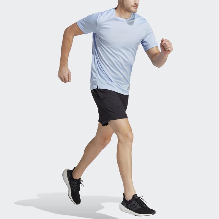 Adidas Koszulka z krótkim rękawem z nadrukiem logo Run It i okrągłym dekoltem Męskie topy Jasnoniebieski IC7631