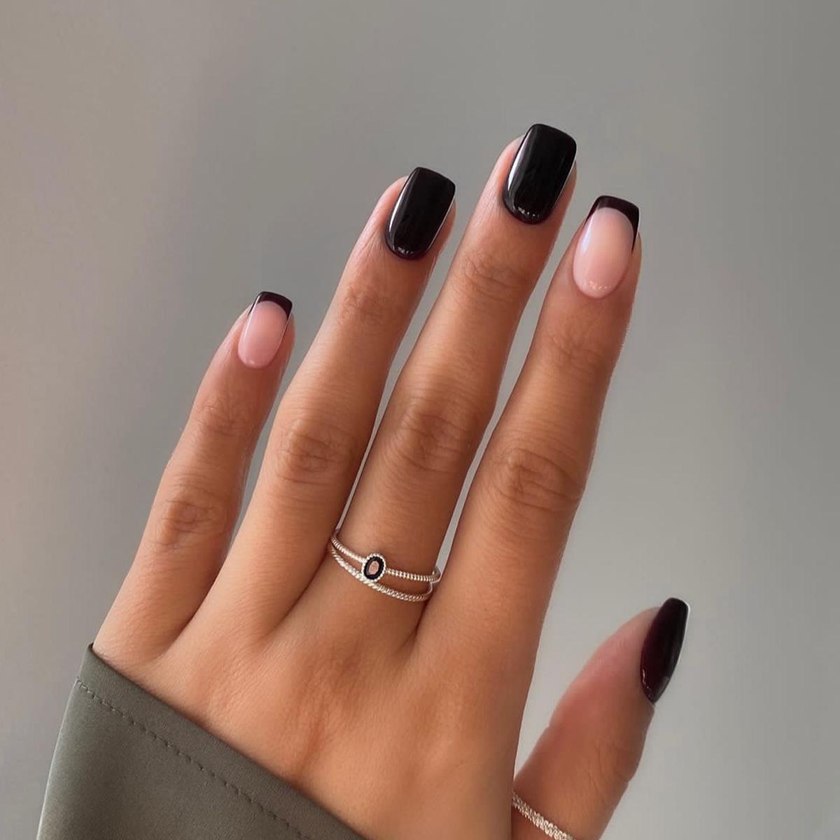 

Removable Solid Color Rectangle Nail Tips with Advanced Wearable Nail Art