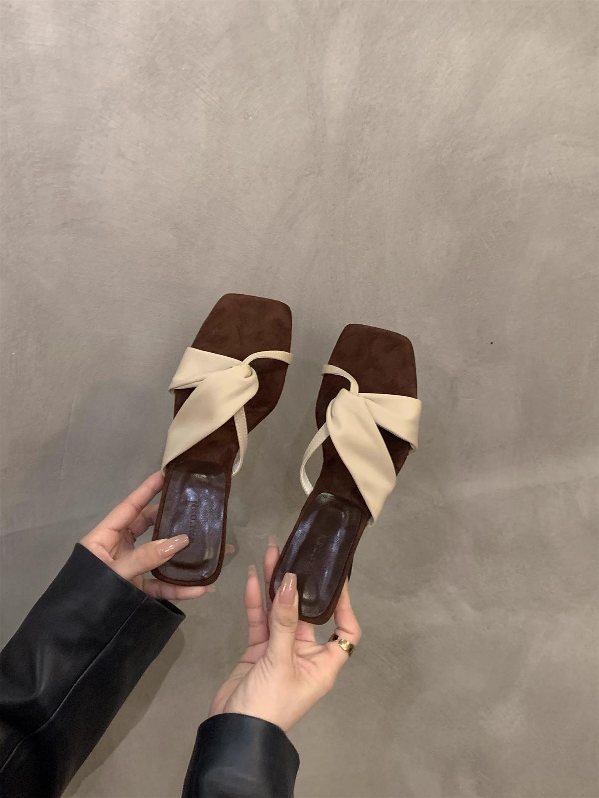 

Нишевые танкетки на высоком каблуке, шлепанцы на одно слово, туфли феи, верхняя одежда, 2025 лето, темпераментный красный, французские сандалии 40 абрикосовый