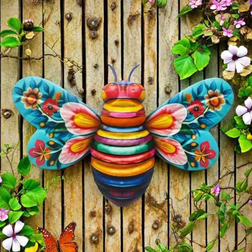 Metal Bee Wall Ornament Creative Garden Statue Art Wall Hanging Sculpture  Patio