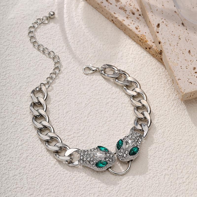 European-American Snake-Shaped Metal Pearl Chain Necklace - High-End Hip-Hop Style for Women