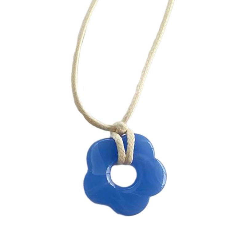 Dopamine Acrylic Flower Pendant Necklace Hollowed-Out Flower Choker Beautiful Neck Jewelry for Casual or Formal Event