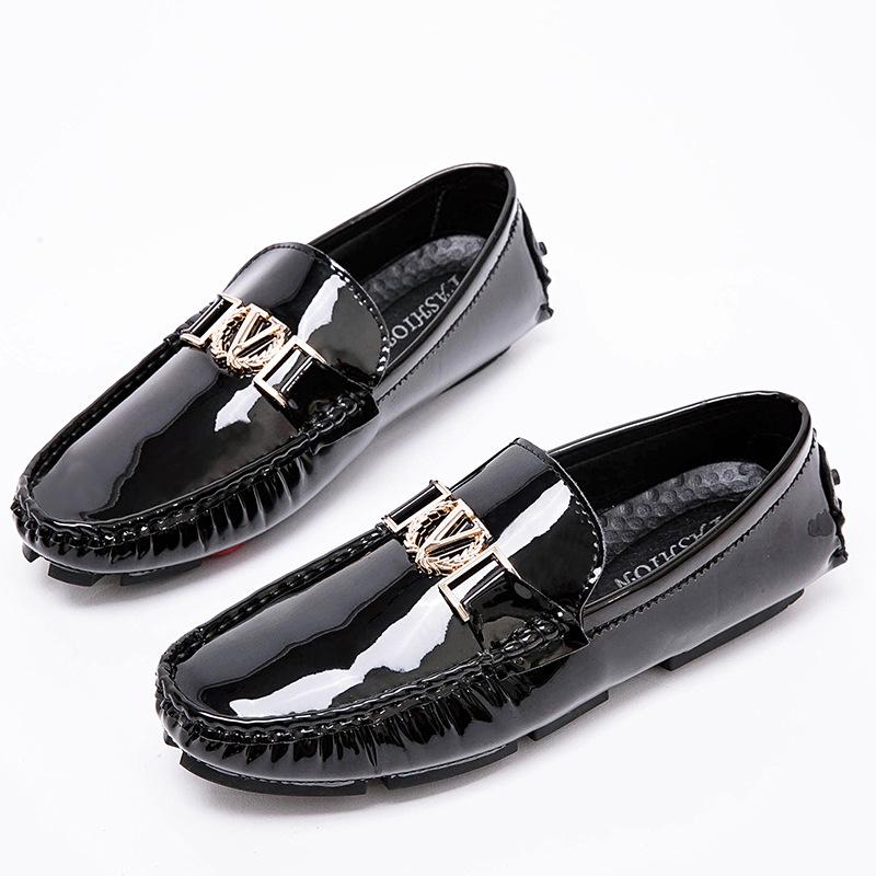 2025 Autumn Doudou Shoes Men's Glossy Men's Loafers Breathable Soft Sole British Casual Shoes Foreign Trade Large Size Leather Shoes