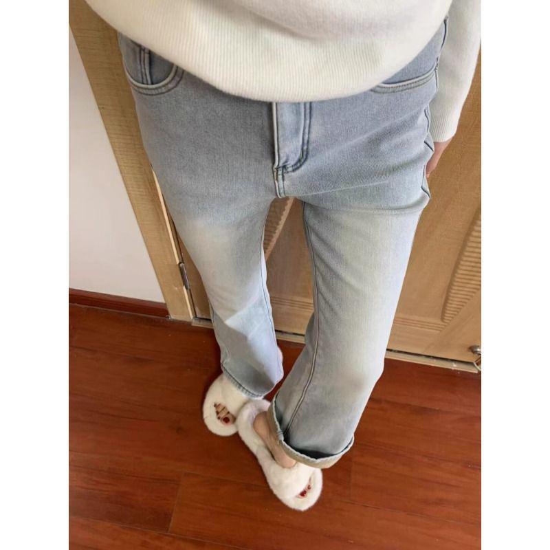 Light Wash Plus Velvet High-Waisted Petite Flare Jeans for Women - Winter Plus Size, Chubby Girls' Hip-Covering Elastic Pants
