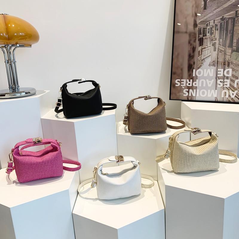 Textured Vertical Stripes Simple 2025 Solid Color New Personality Trend Design Foreign Style Shoulder Crossbody Handbag Women's Bag