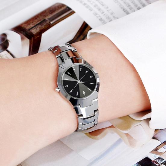 Casual Couple Round Dial Calendar Alloy Linked Strap Analog Quartz Wrist Watch