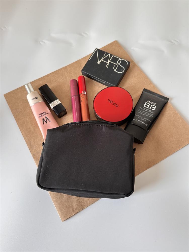 

2025 Портативная дорожная сумка большой вместимости для макияжа и туалетных принадлежностей