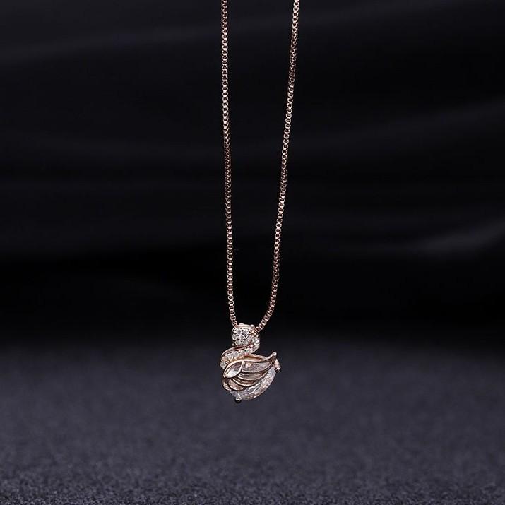 Elegant Swan Pendant Necklace - Summer Luxury Clavicle Chain for Women, Perfect Gift for Girlfriend