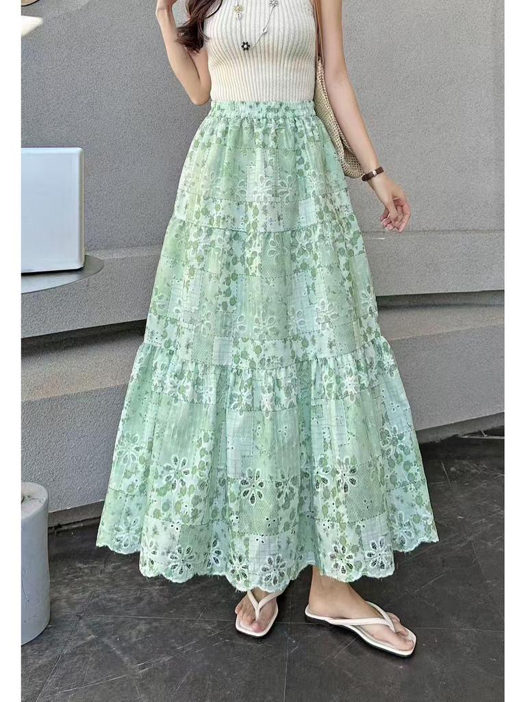 High-Waisted Floral Midi Skirt: Slimming, Hip-Covering, Flare A-Line Design for an Elegant, Youthful Look.