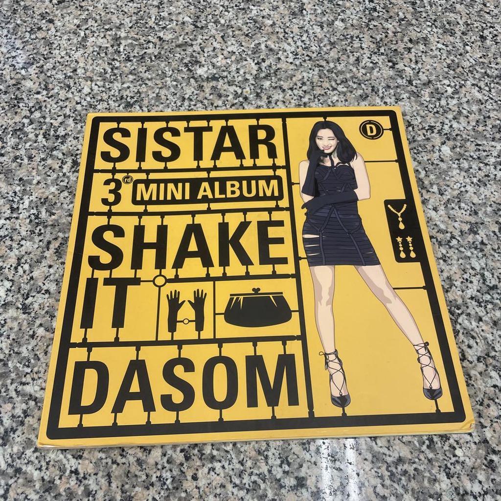 [USED] SISTAR SHAKE IT Korean Edition CD 3rd Mini Album Accessories Discount