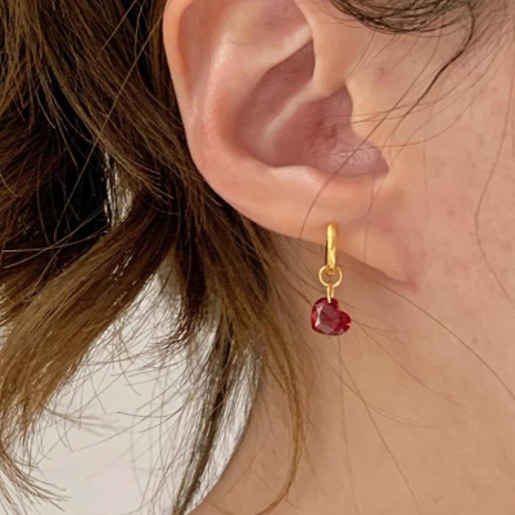 New In Trend Glossy Heart-shaped Ruby Earring Buckle Light Luxury Simple and Fashion Earrings for Women Banquet Jewelry Gift