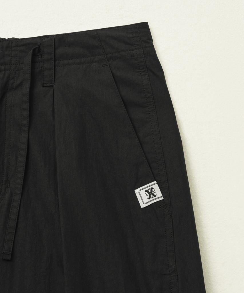 Seteo Curved Parachute Pants Black