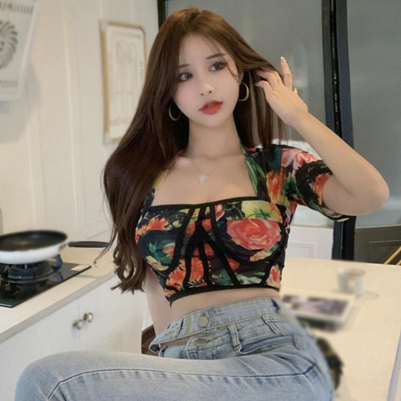 Dámský čtvercový límec s květinovým tenkým odhaleným pupkem s krátkými rukávy