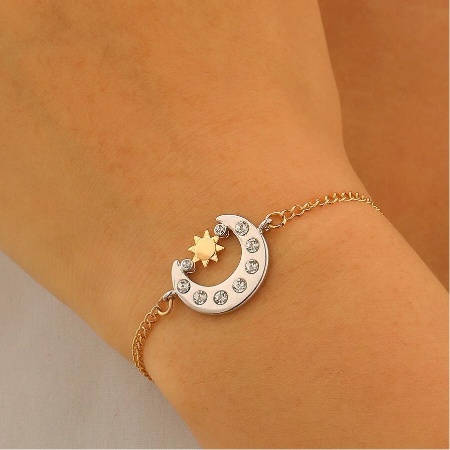 Elegant Moon Sun Pendant Necklace - High-End European and American Style Clavicle Chain for Women
