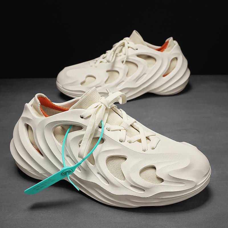 Fashion New Men Spring Summer Casual Shoes EVA Cave Shoe Garden Shoes Fly Weaving Mesh Breathable Light Outdoor Sneakers Running Shoes