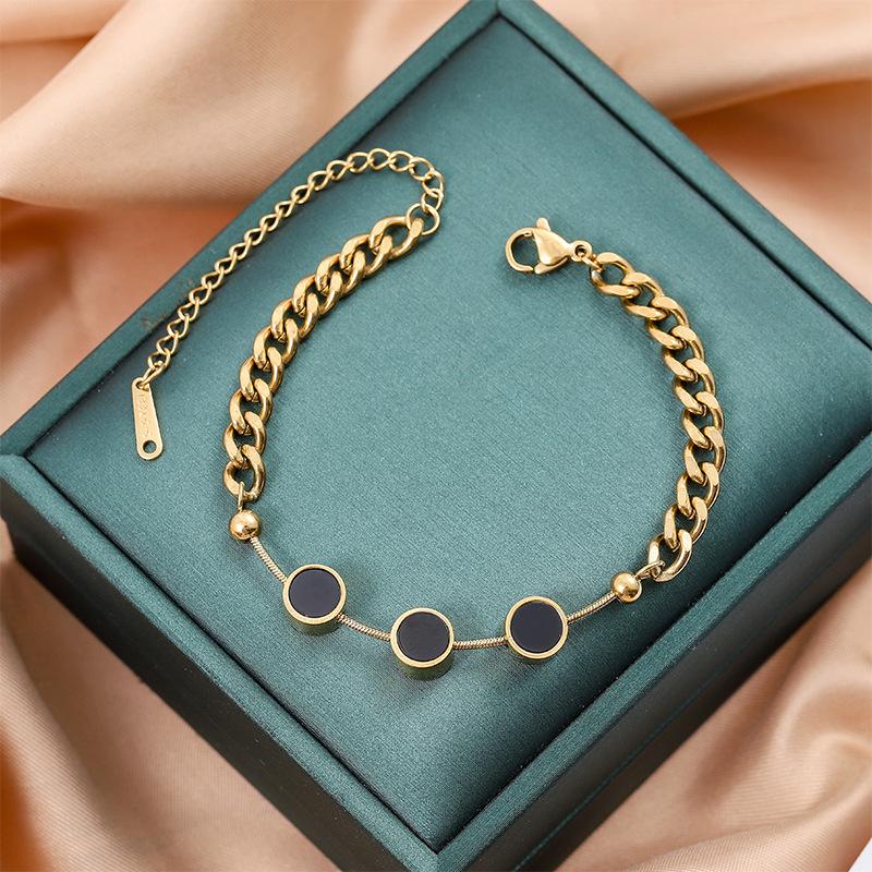 Elegantes Damenarmband aus Titanstahl - Stilvolles High-End-Design, Leichter Luxus, Vielseitiges Modeaccessoire