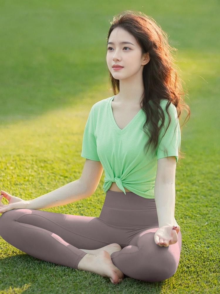 

2026 New Yoga Short Sleeve Quick-Dry Loose Top - Breathable Pilates Fitness Wear M