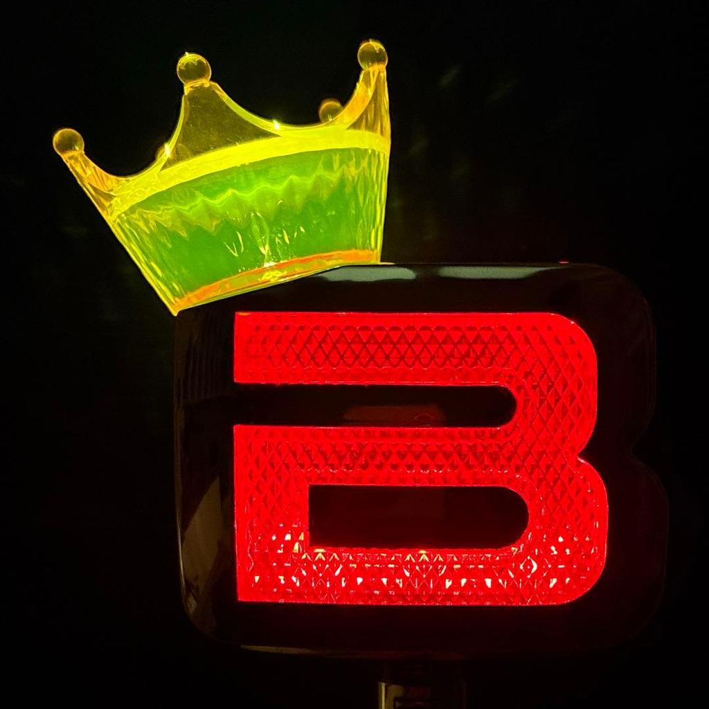 [USED] BIGBANG (Crown) 10th Anniversary Official Light Stick