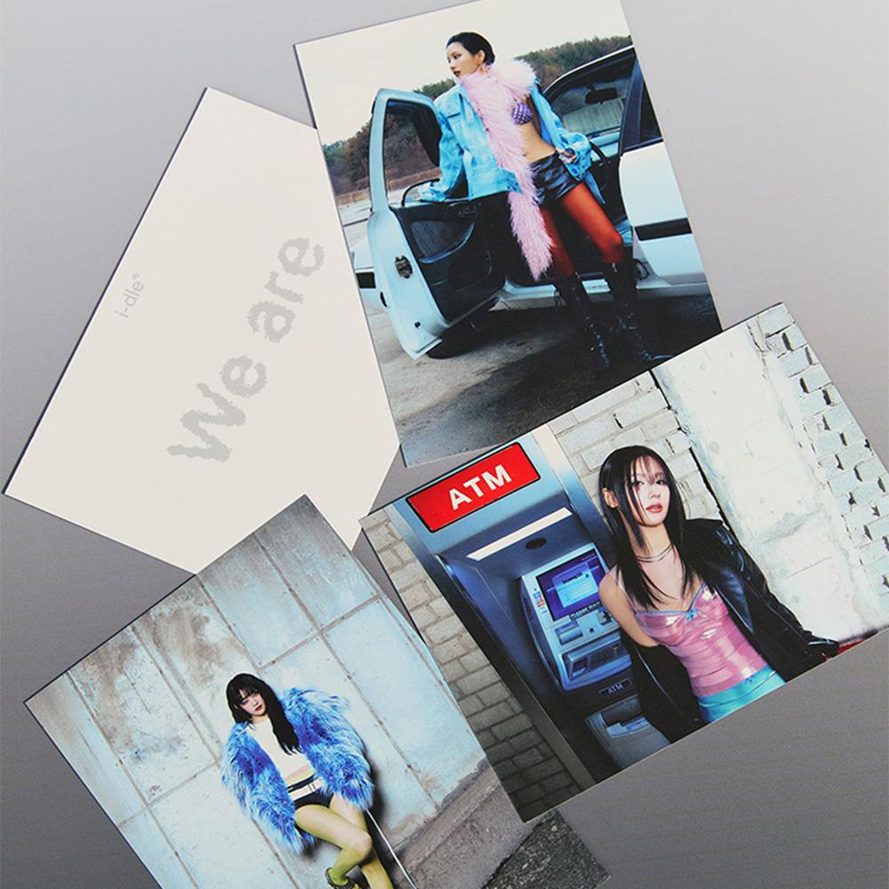 Set Officiel de Cartes Postales K-Pop 'We Are' de G-idle (6 Pcs)