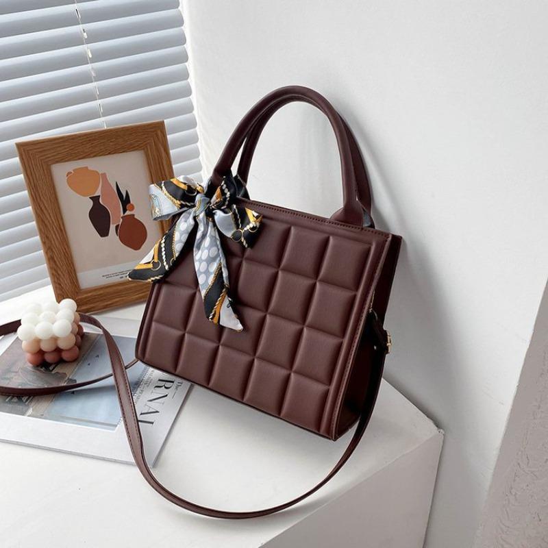 Textured Largecapacity Underarm Handbag Bag Women's Spring and Summer New Trendy Fashion Messenger Portable Tote Bag