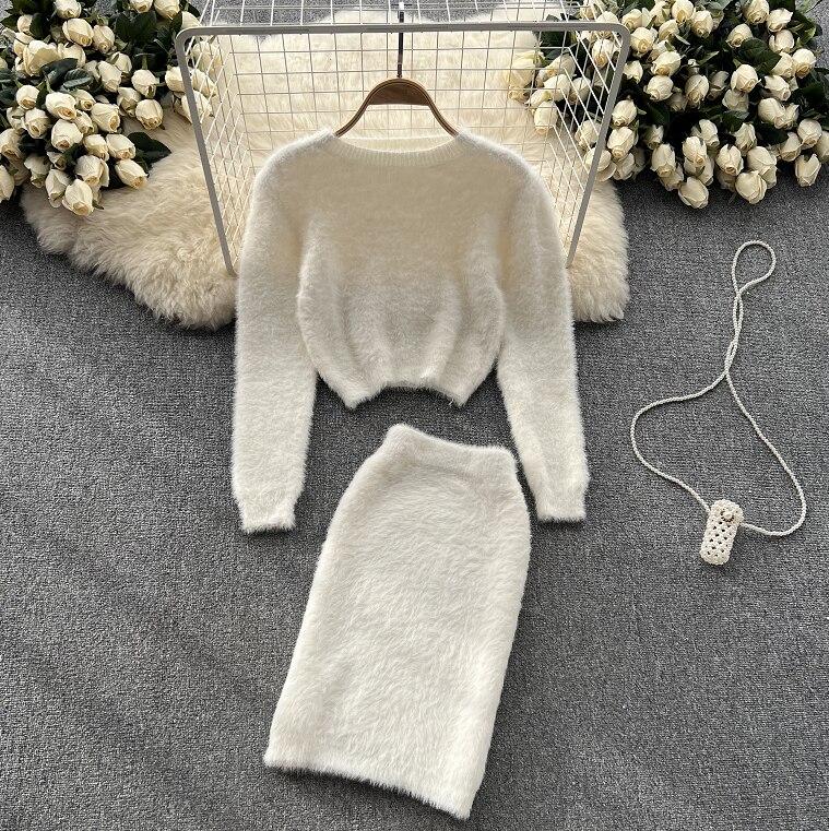Autumn And Winter Plush Waist Short Section Knitted Sweater Plus High-Waisted Half-Body Skirt Temperament Two-Piece Suit Woman