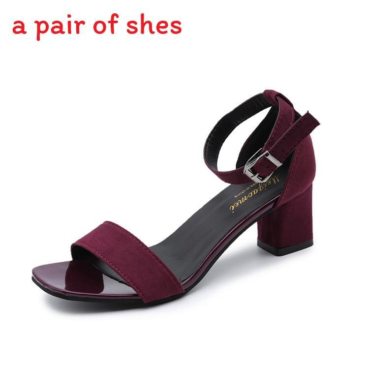 Fashion Summer Womens Roman Style Open Toe Low Heel Sandals With Buckle For Adults
