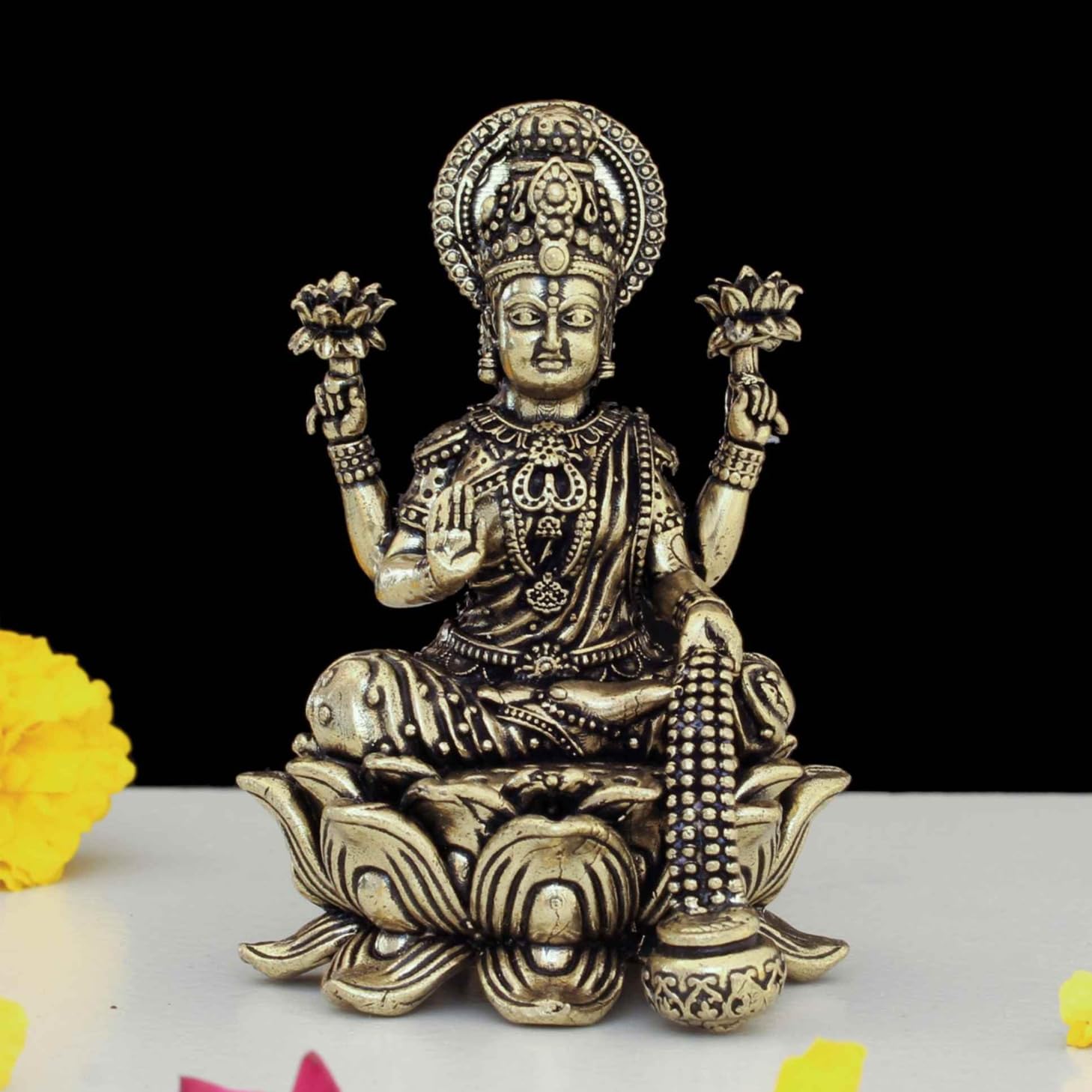 Handcrafted Brass Goddess Laxmi Statue, Maa Lakshmi Figurine, Brass Gold- 3 Inch