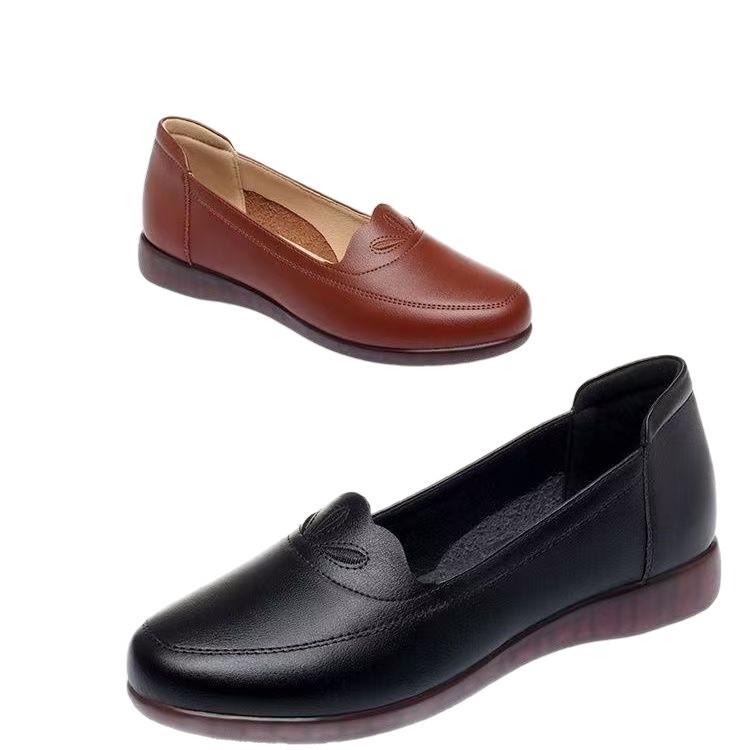 New breathable shoes autumn non-slip leather shoes soft sole soft leather single shoes medium and outer wear