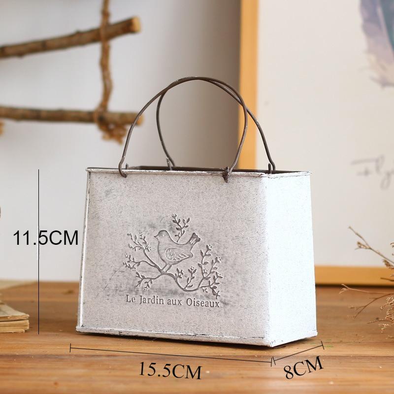 

Creative Handbag Vase Retro Metal Art Flower Basket Elegant Plant Dried Flowers Vase Home Desktop Decoration Ornament Vases
